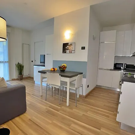 Apartament Stylish Apt With Balcony In Milan *