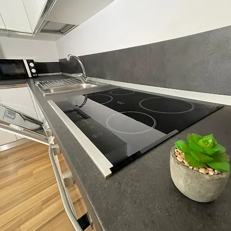 Stylish Apt With Balcony In Milan * Mediolan
