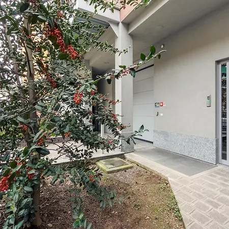 Stylish Apt With Balcony In Milan Apartament *