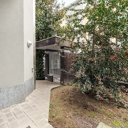 Apartament Stylish Apt With Balcony In Milan Mediolan